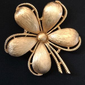 Crown Trifari Vintage Signed Brushed  Gold Tone Flower Brooch Beautifully Pin